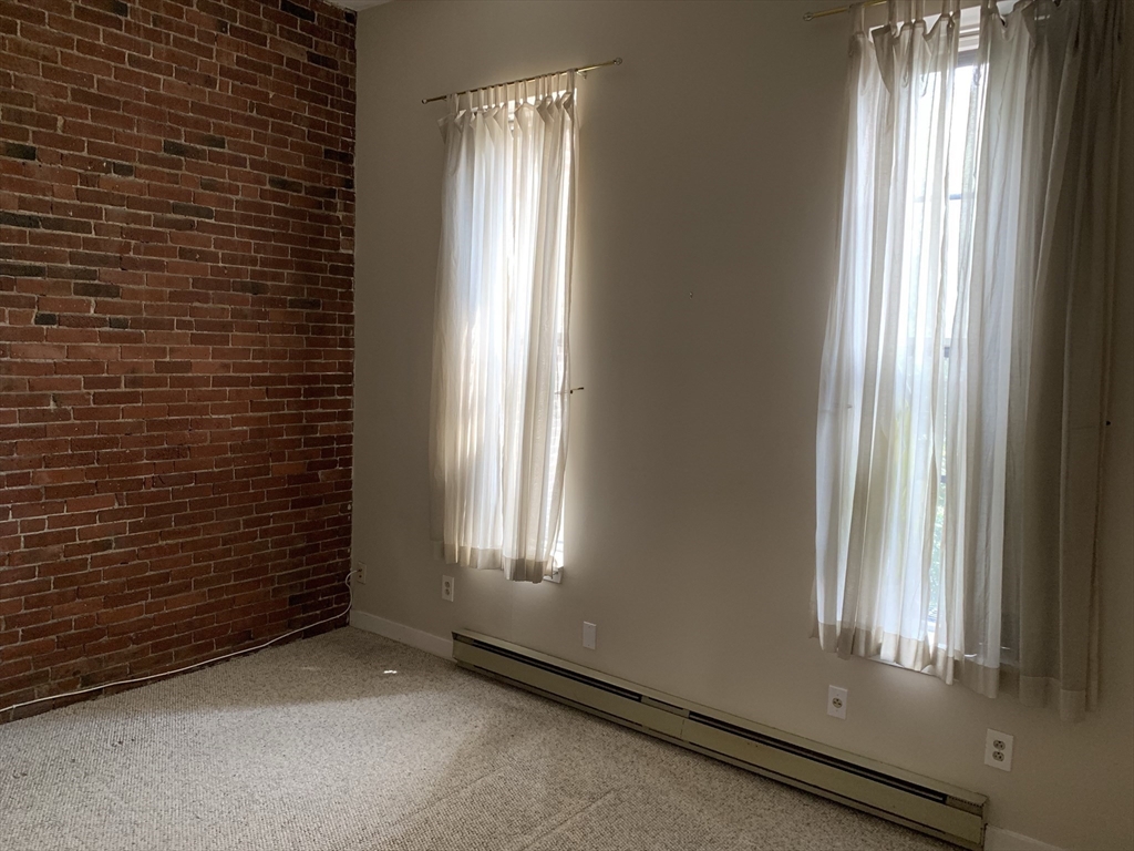 312 Columbus Ave # 5