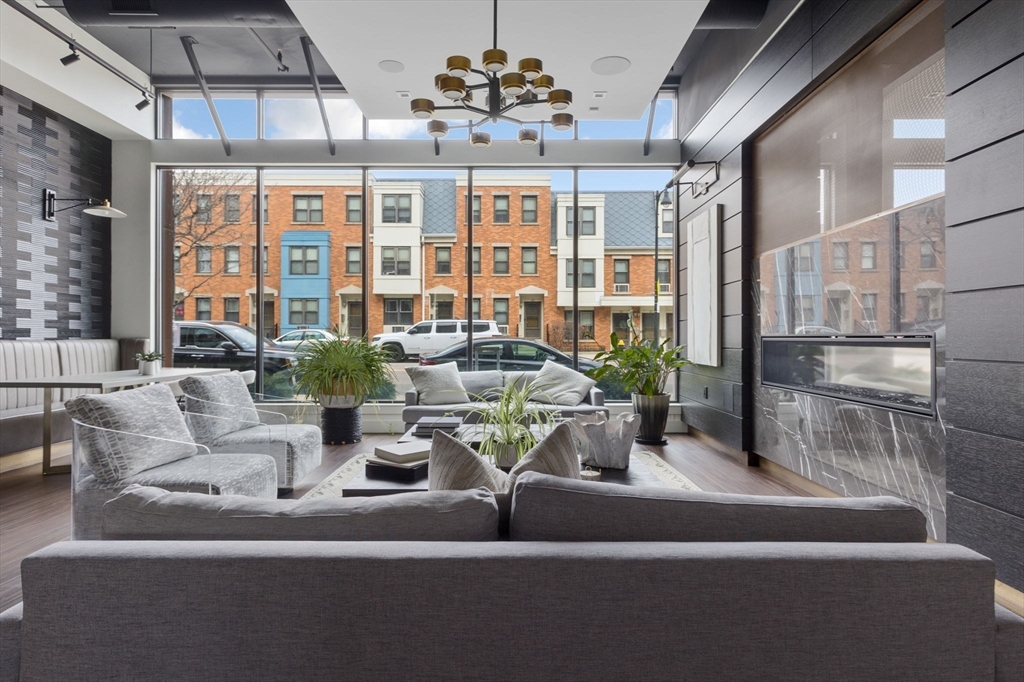 99 Sumner St # 321