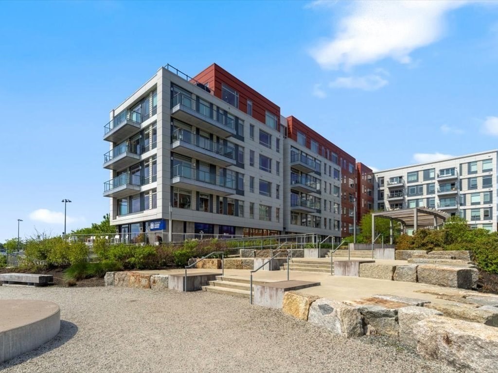 99 Sumner St # 321