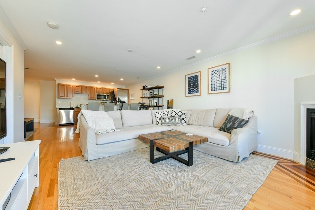 39 Dorchester St # 5