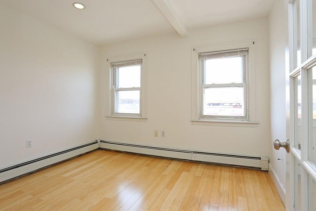 11 Bell Ct # 3