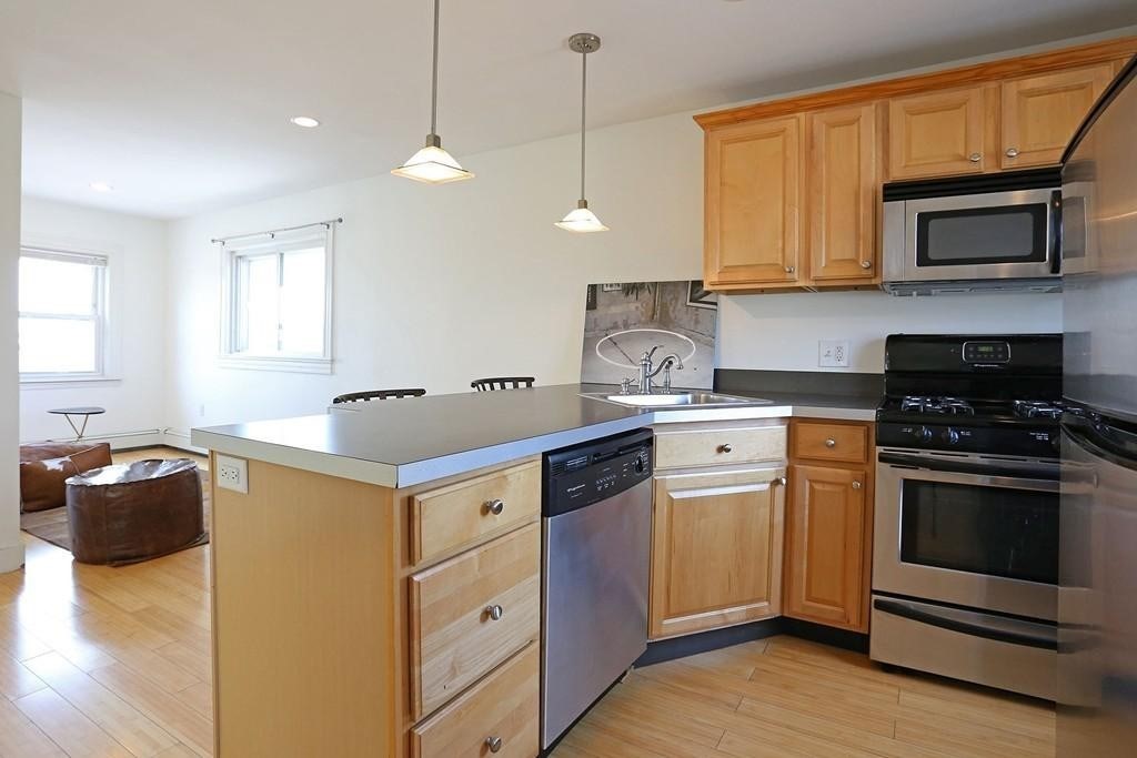 11 Bell Ct # 3