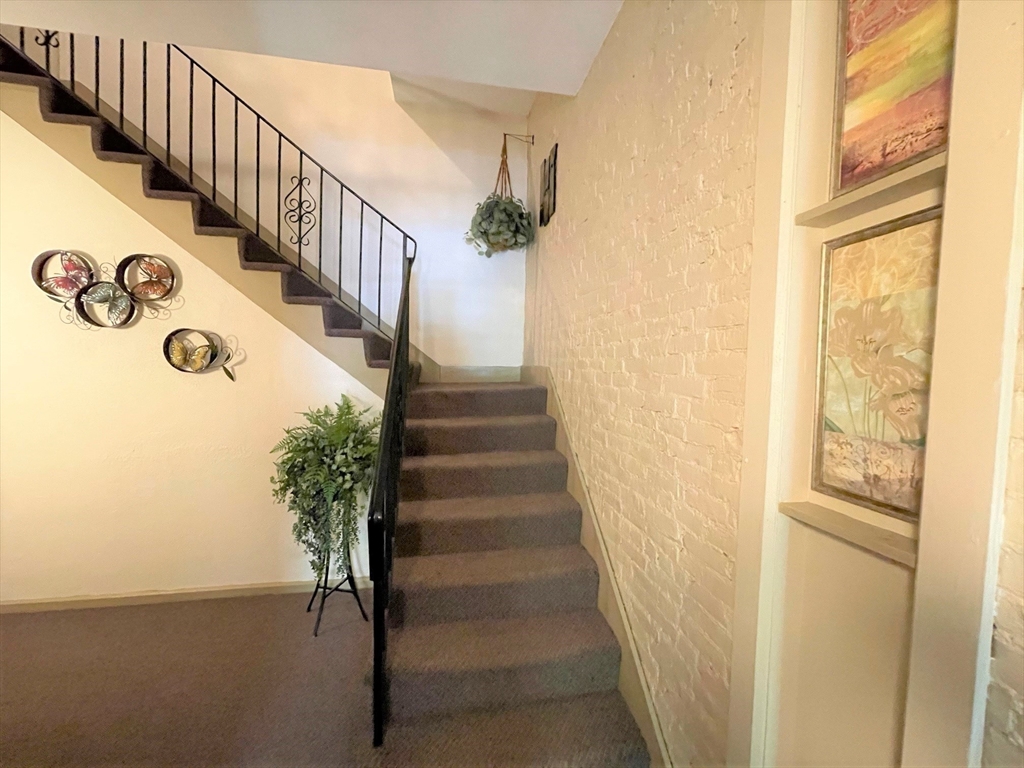 115 St Botolph St # 7