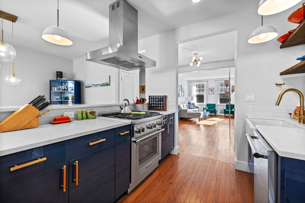 325 Tappan Street # 4