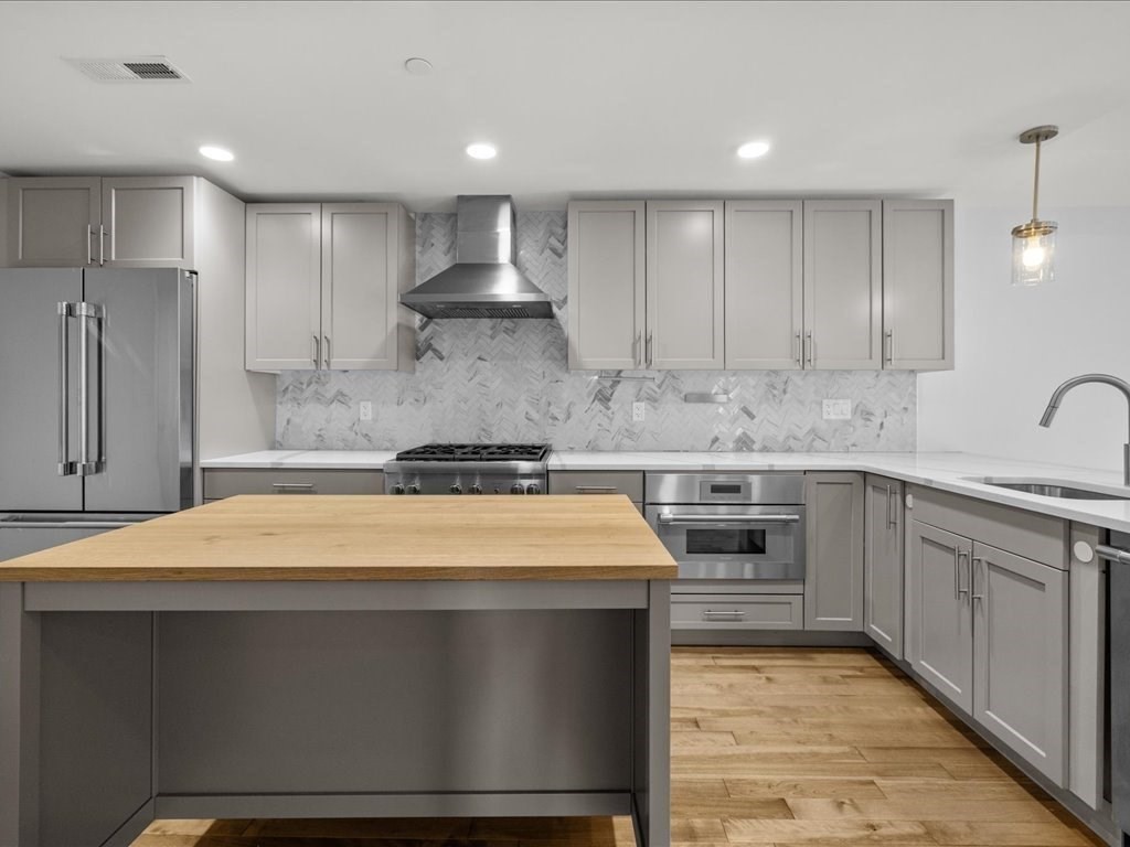50 Hichborn St # 506, Boston Unit: 506