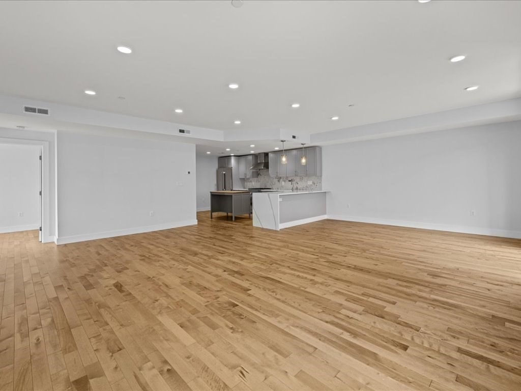 50 Hichborn St # 506, Boston Unit: 506