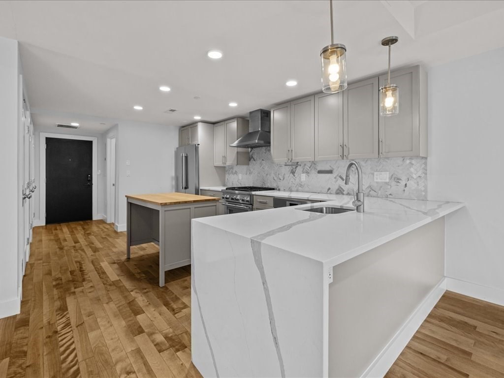 50 Hichborn St # 506, Boston Unit: 506