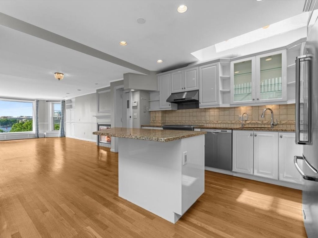 458 Beacon St # 6, Boston Unit: 6