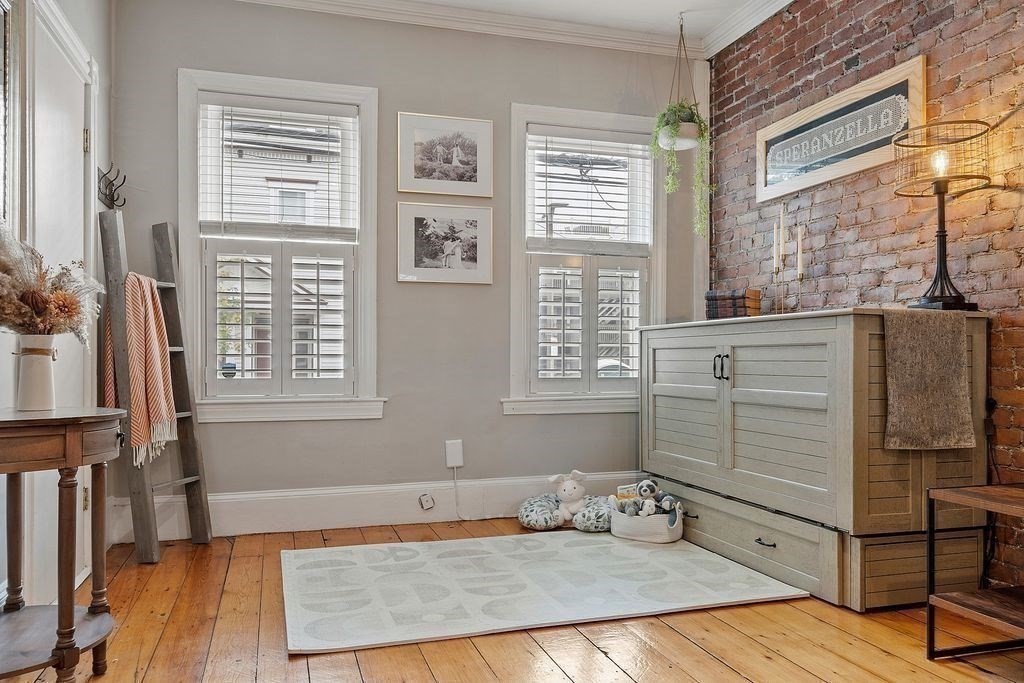 192 W 5th Street # 1