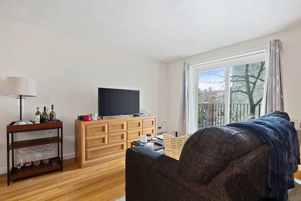 39 Englewood Ave # 17