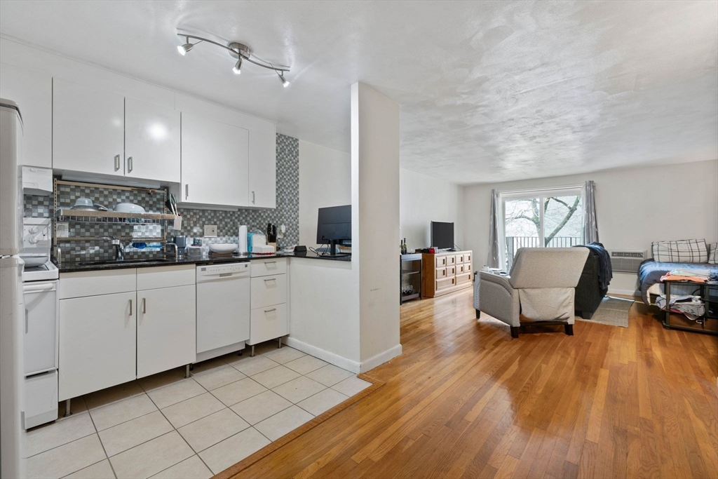 39 Englewood Ave # 17