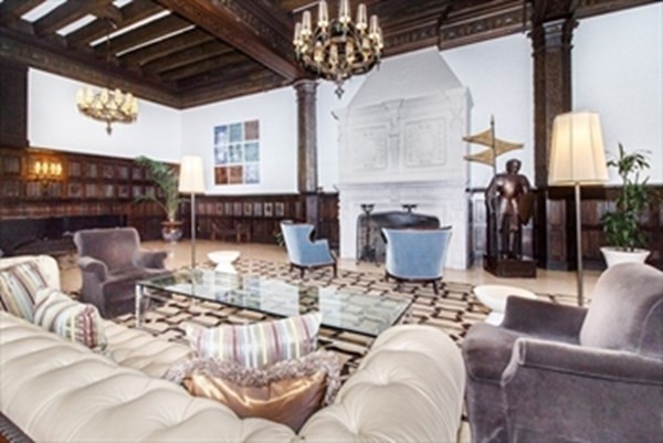 20 Chapel St # C1007