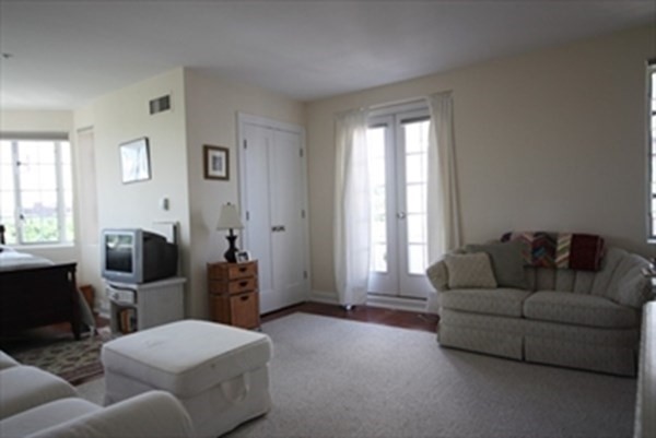 20 Chapel St # C1007