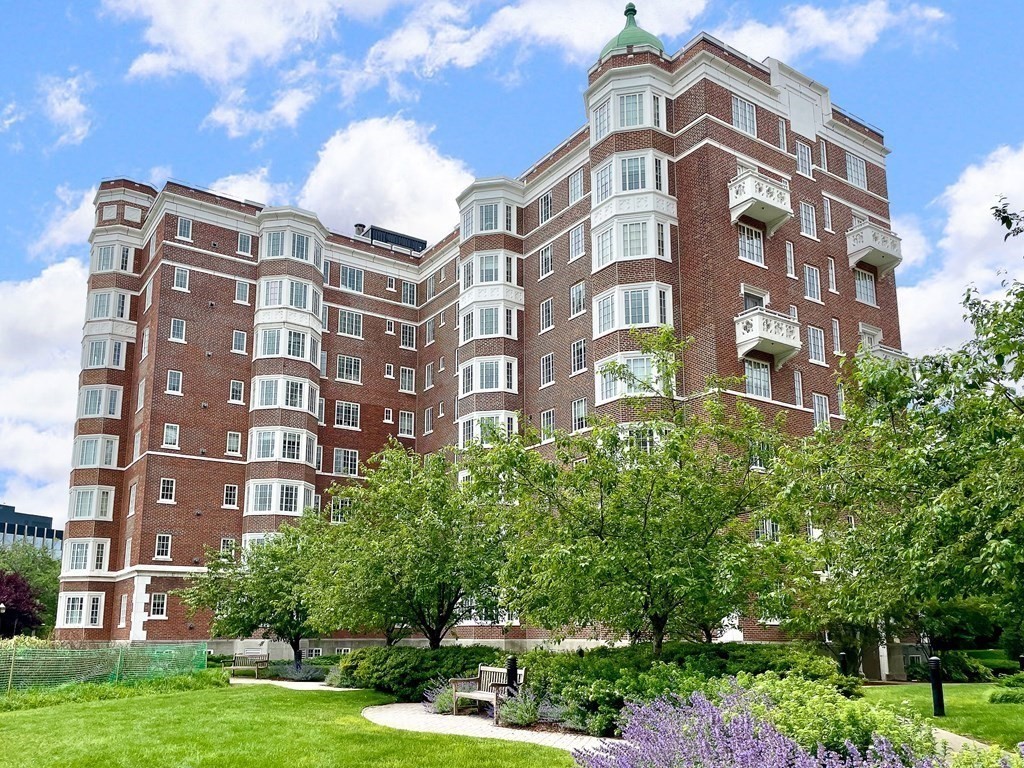 20 Chapel St # C1007