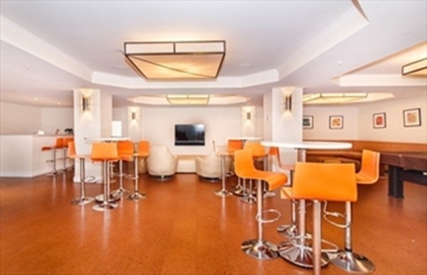 20 Chapel St # C1007