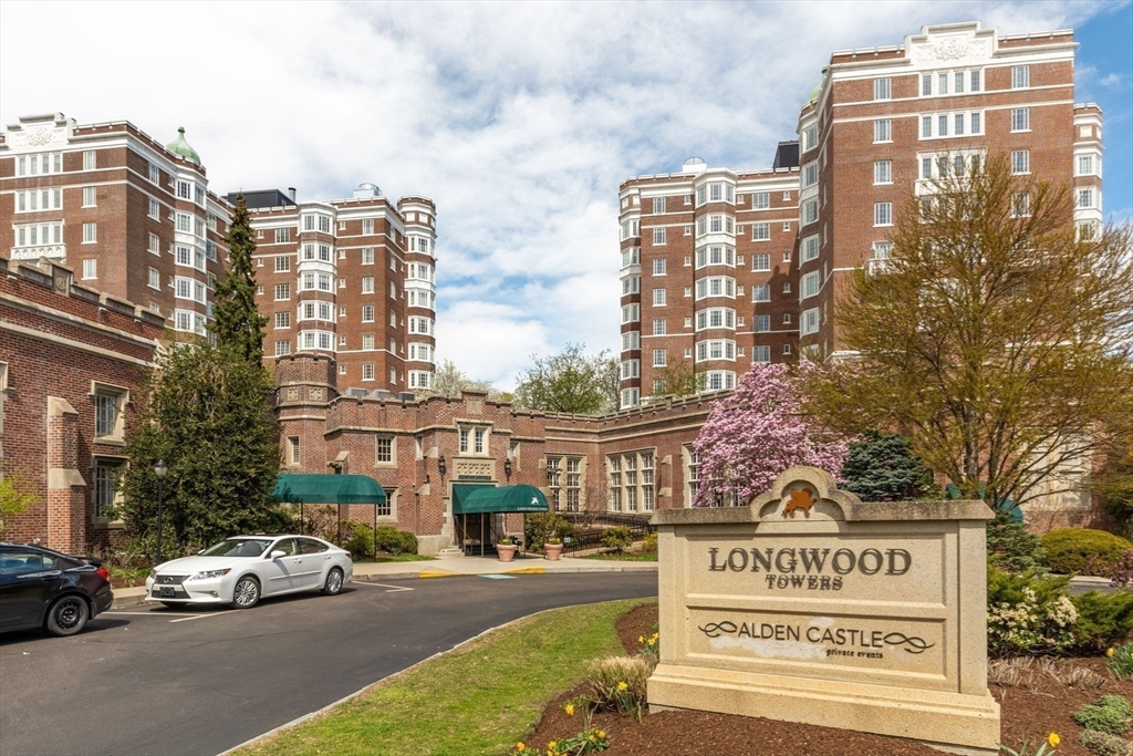 20 Chapel St # B1005