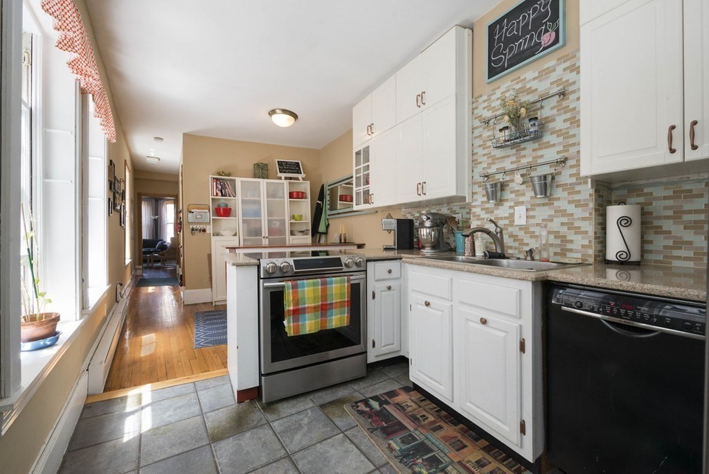 592 Columbus Ave # 3