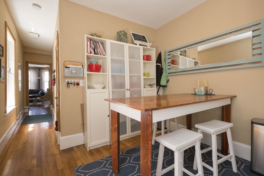 592 Columbus Ave # 3