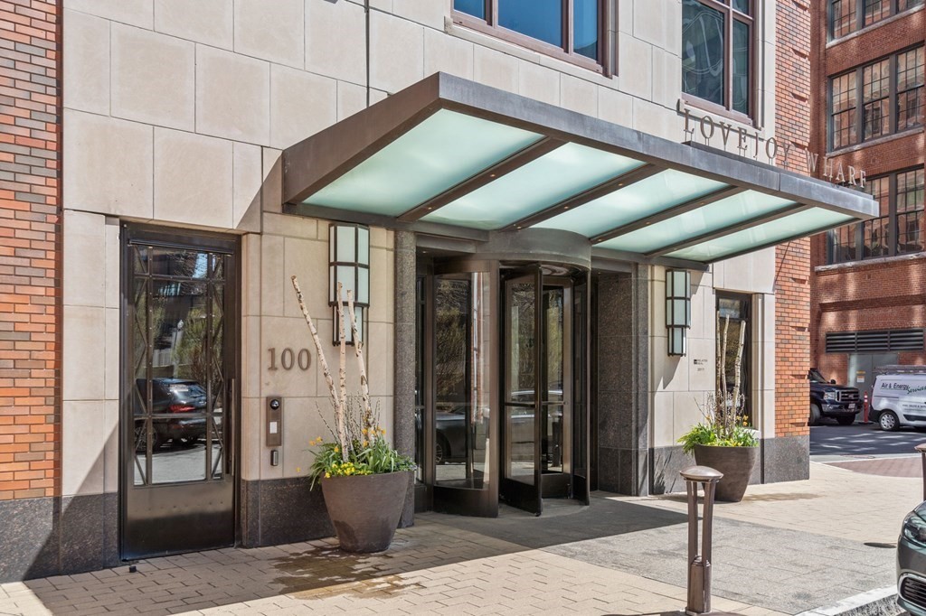 100 Lovejoy Wharf # 5H