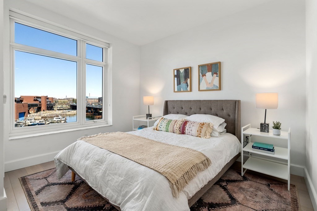 100 Lovejoy Wharf # 5H