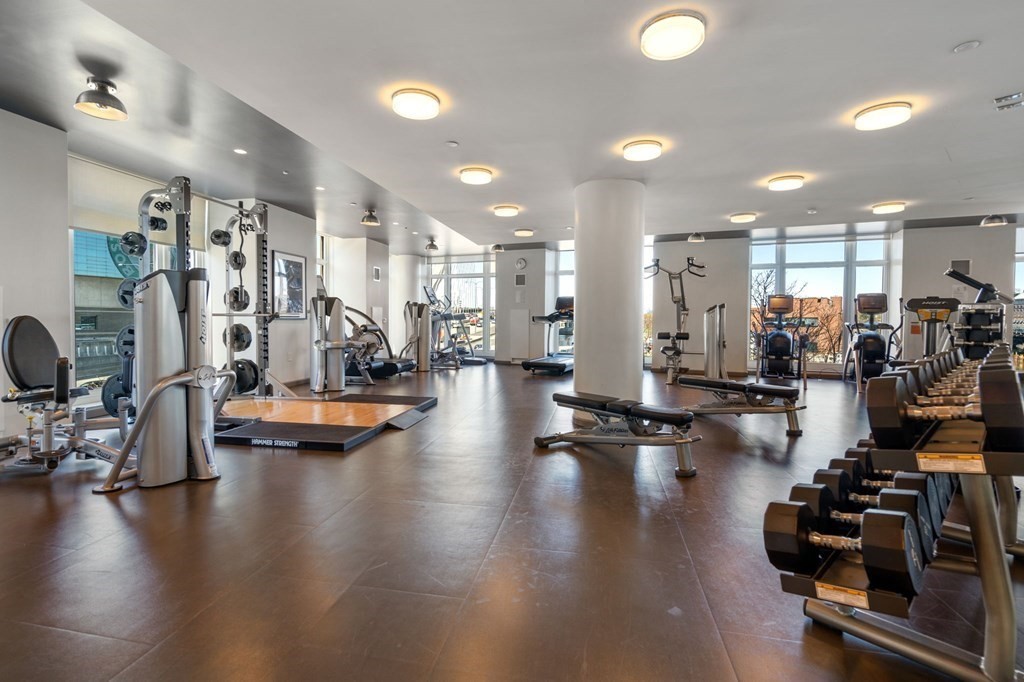 100 Lovejoy Wharf # 5H