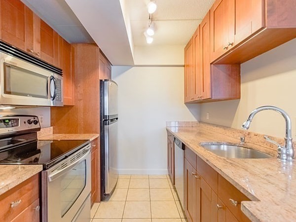 108 Peterborough Street # 5E