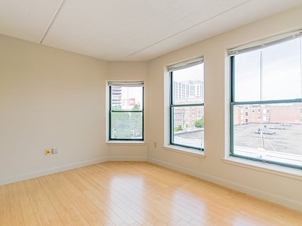 108 Peterborough Street # 5E