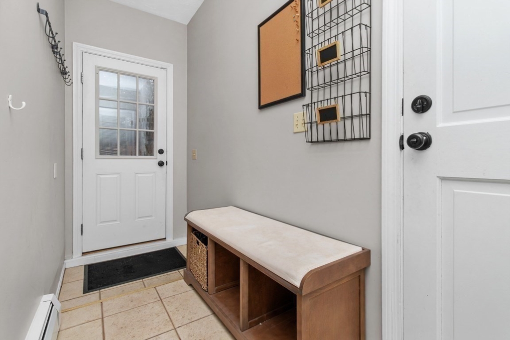 24 Robin Rd