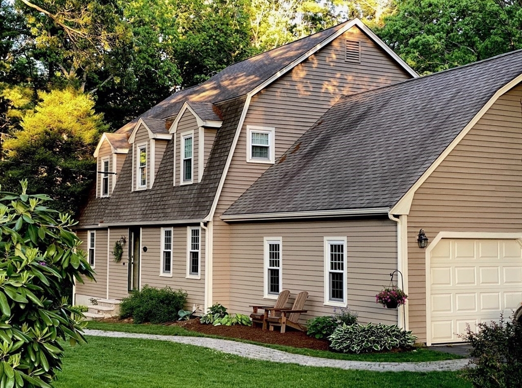 24 Robin Rd