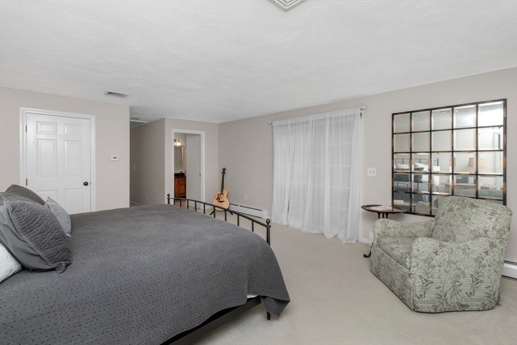 24 Robin Rd
