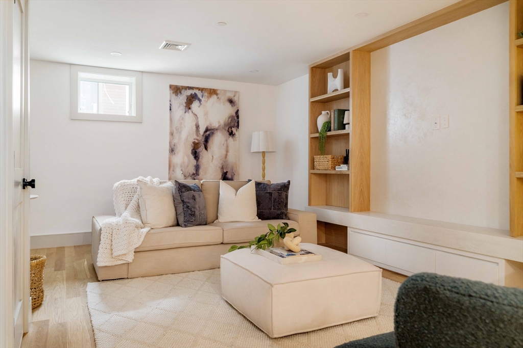 20 Wendell Street # 3