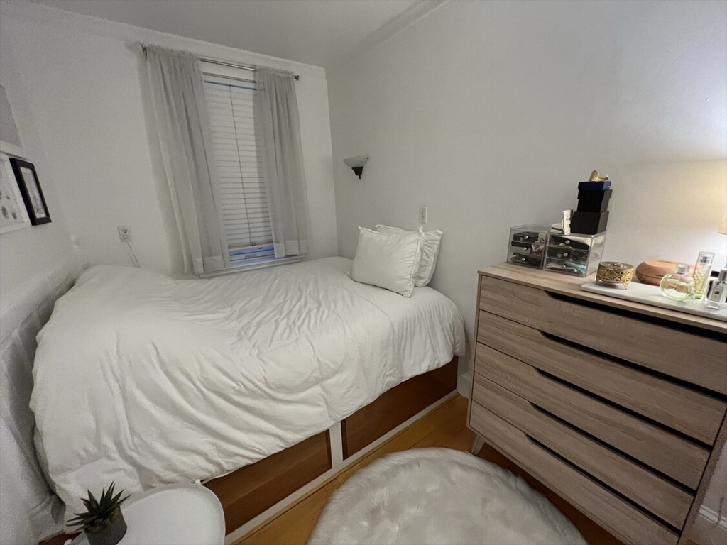 56 Commonwealth Ave # 25