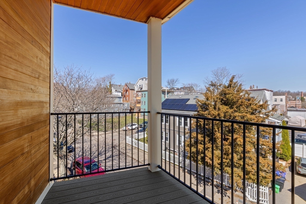 17 Chestnut Ave # 3
