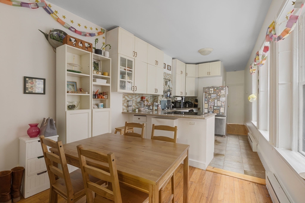 592 Columbus Ave # 3