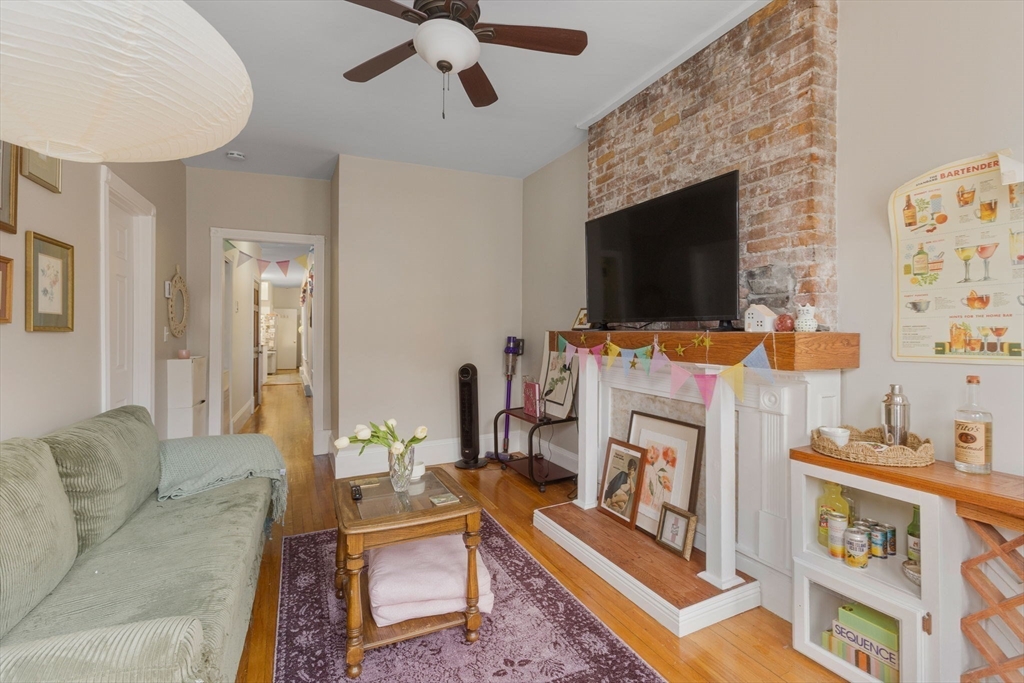 592 Columbus Ave # 3