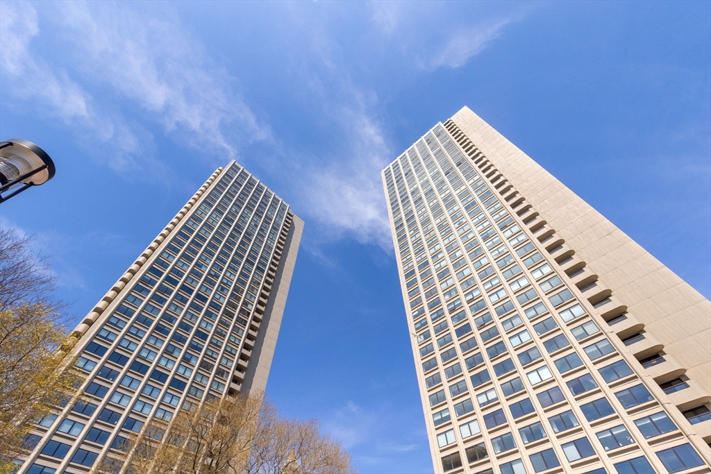 85 E India Row # 38H