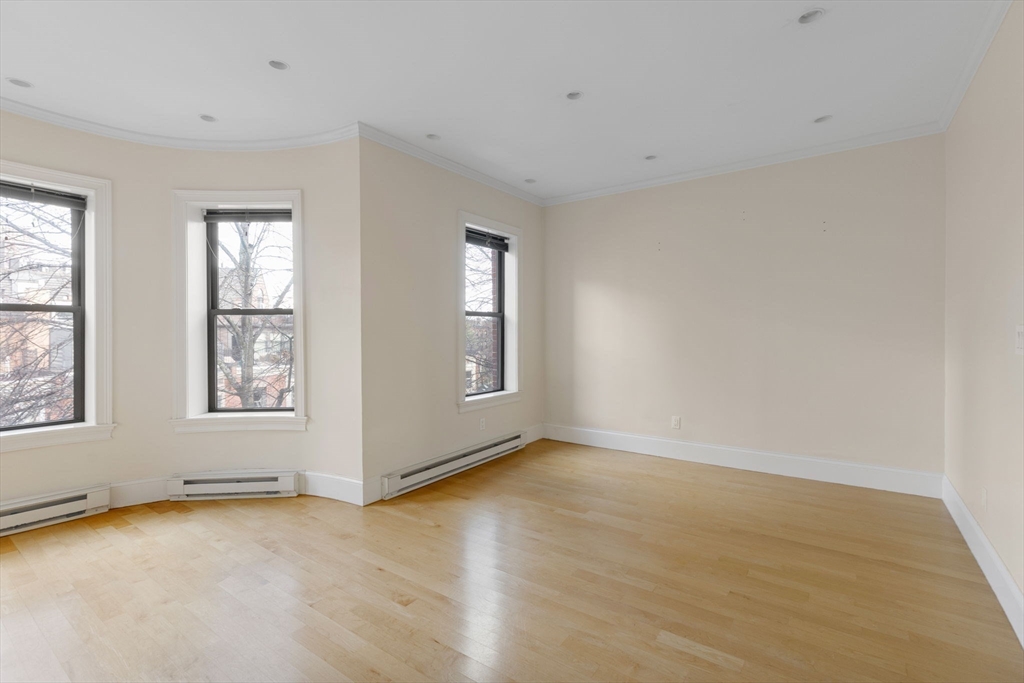 17 Follen St # 4
