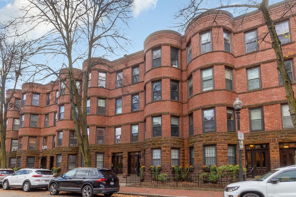 17 Follen St # 4