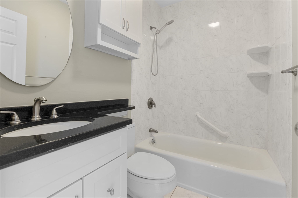 17 Follen St # 4