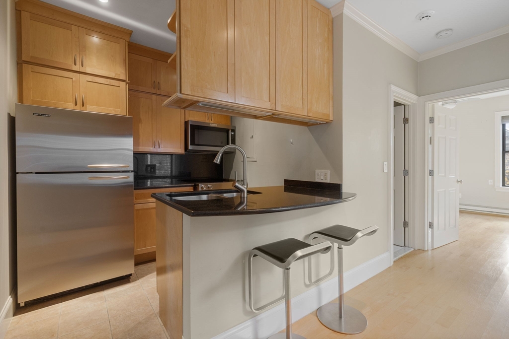 17 Follen St # 4