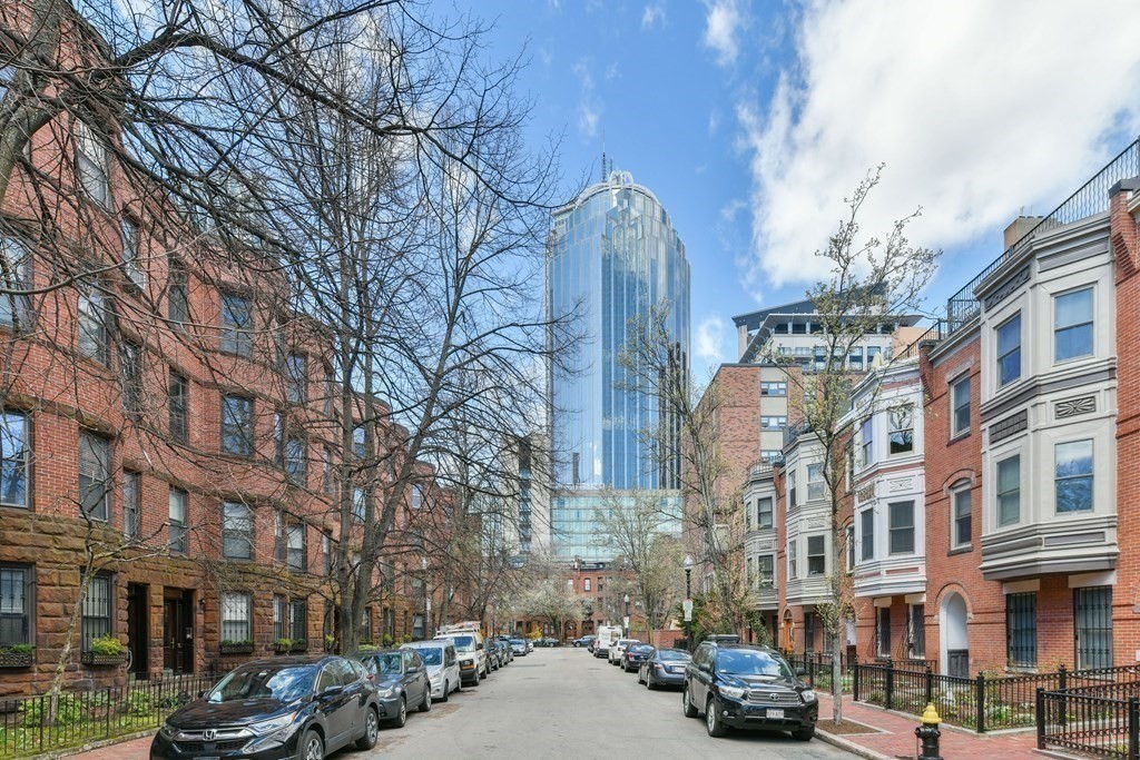 17 Follen St # 4
