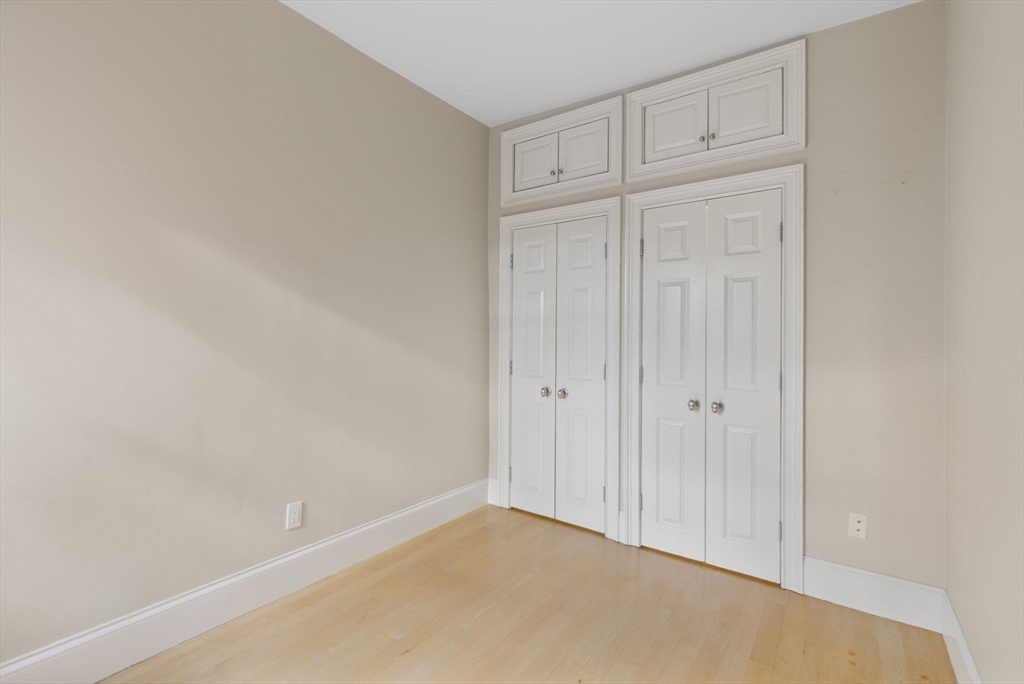 17 Follen St # 4