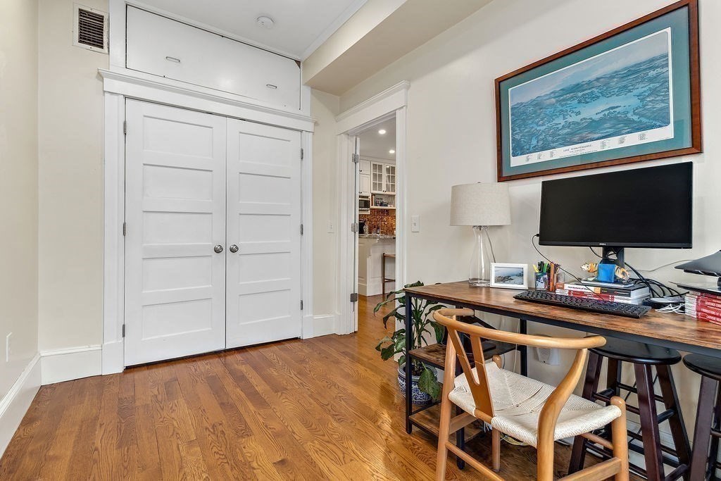 34 Worcester Sq # 4
