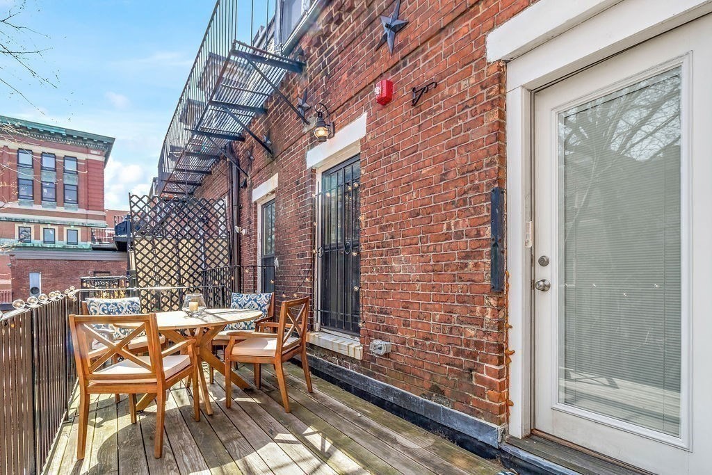 34 Worcester Sq # 4