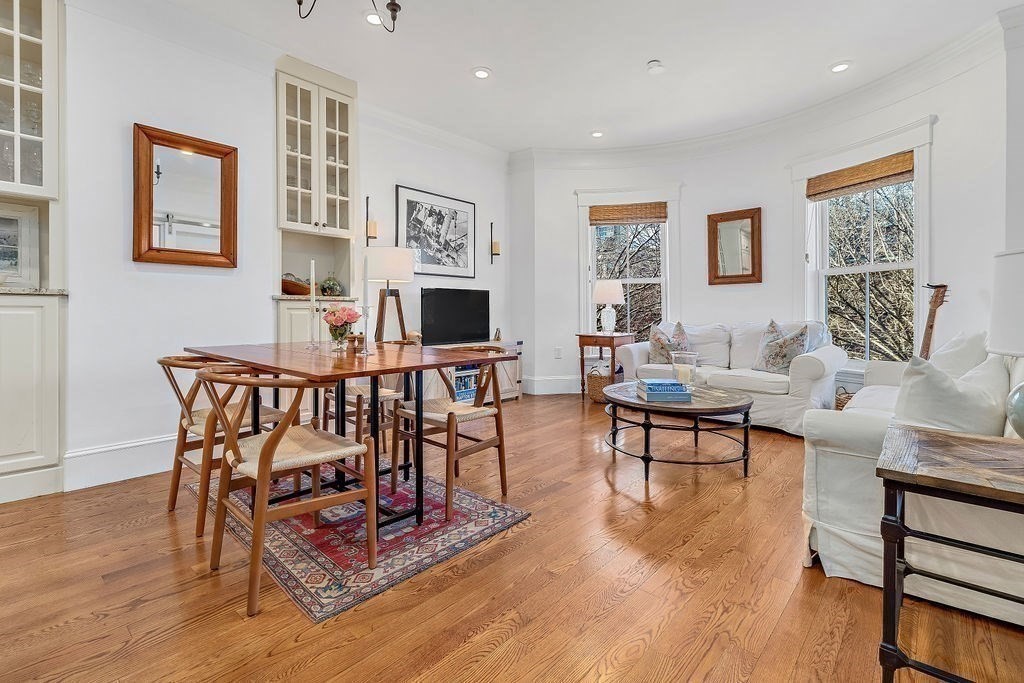 34 Worcester Sq # 4