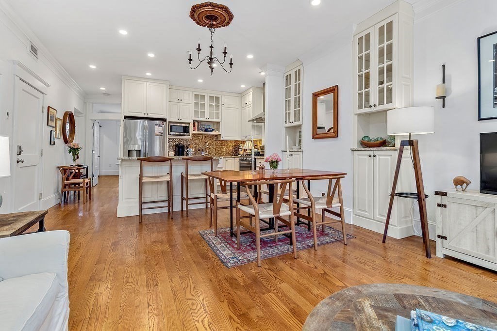 34 Worcester Sq # 4
