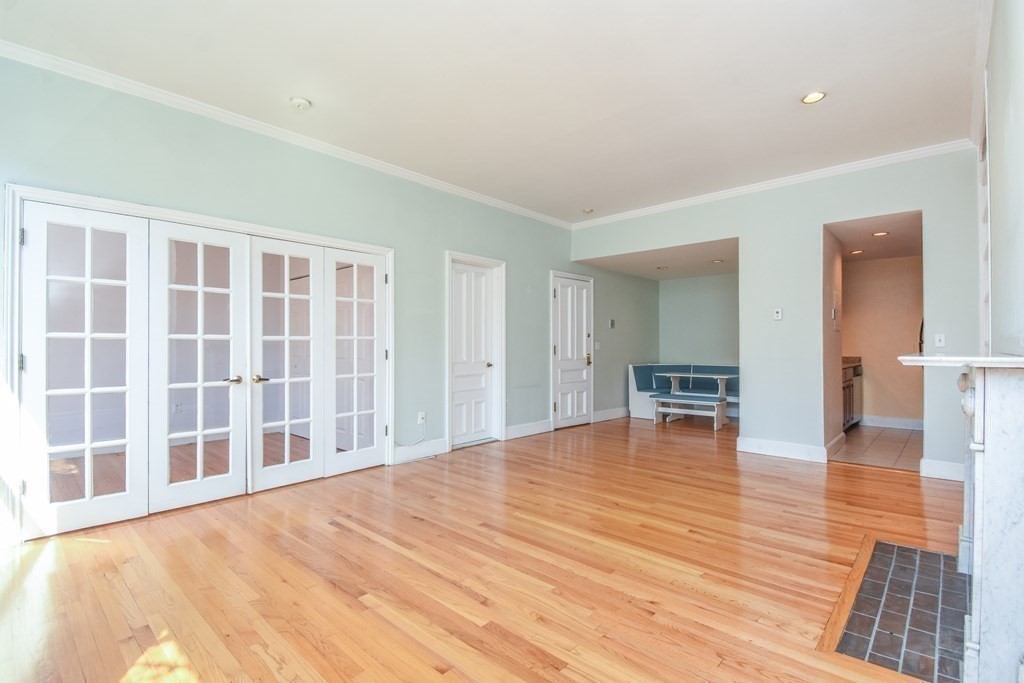275 Beacon St # 3B
