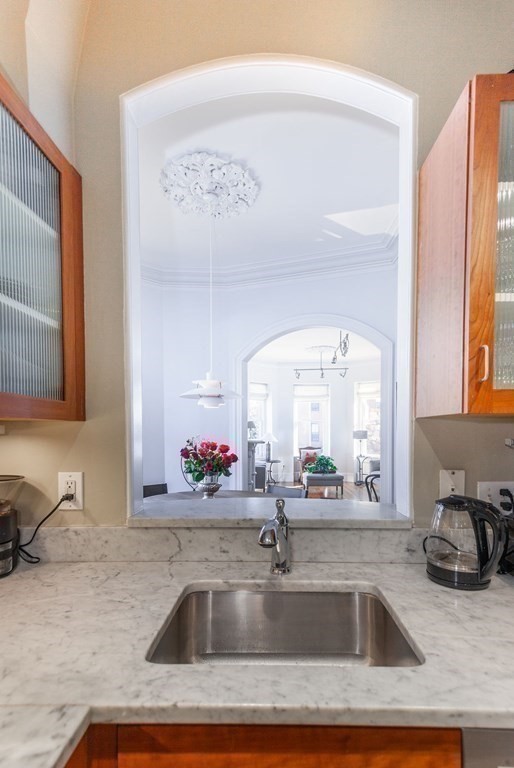 495 Columbus Ave # 2