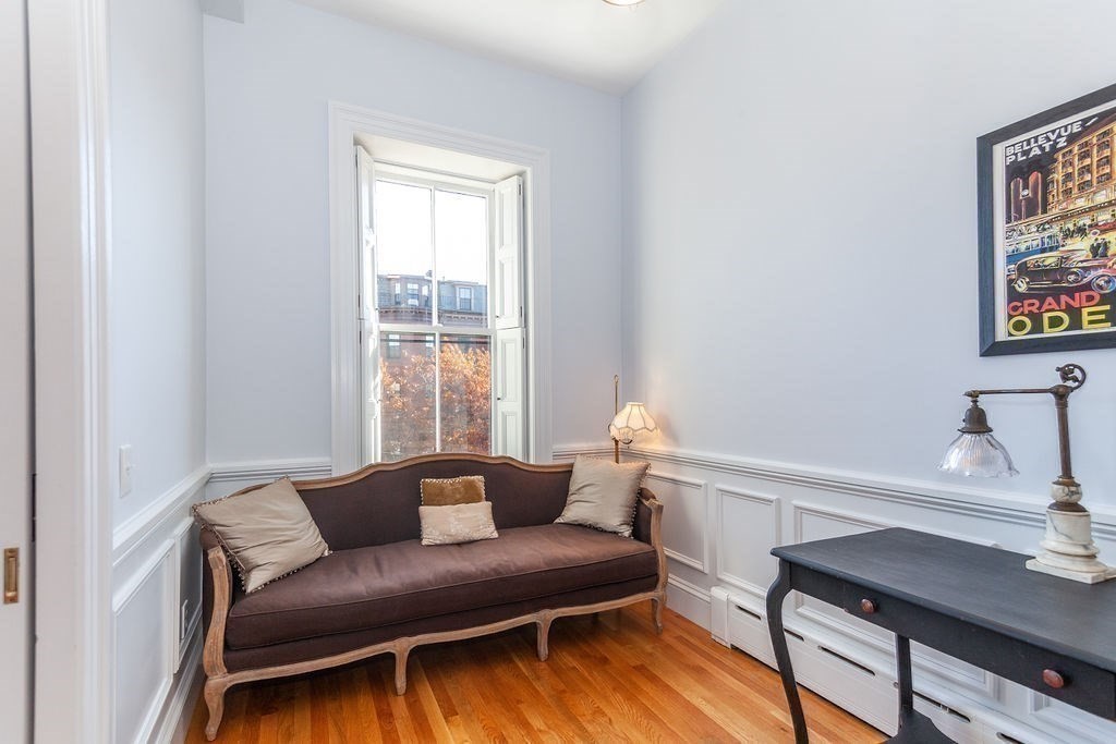 495 Columbus Ave # 2
