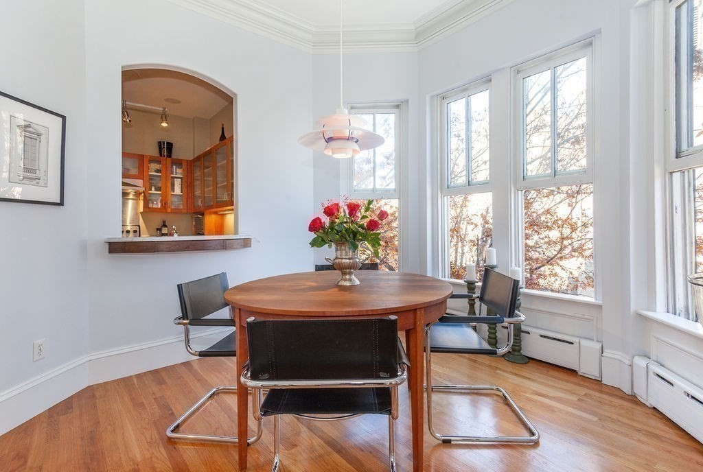 495 Columbus Ave # 2